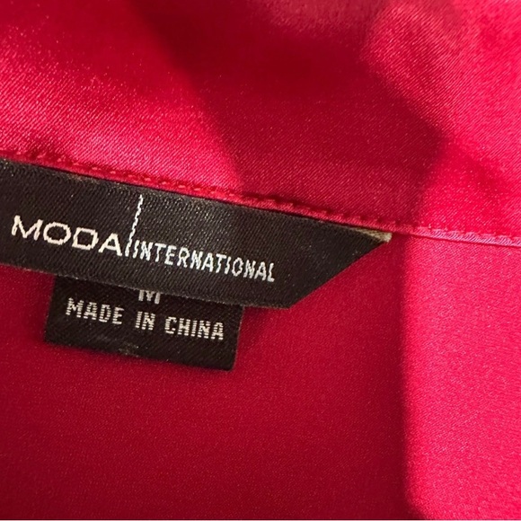 Elegant Red Real Silk Satin Women's Top - Picture 6 of 6